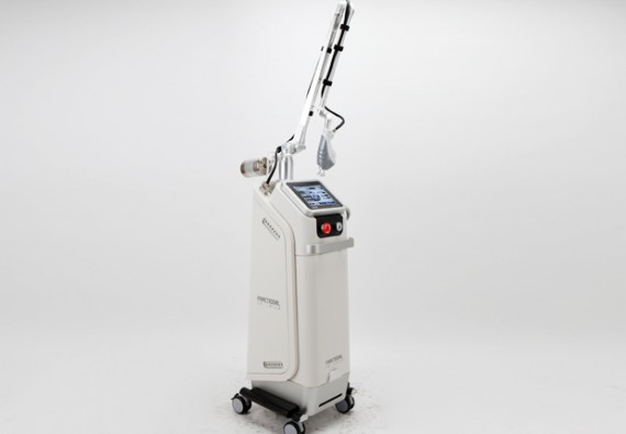 Špičkový CO2 laser se scannerem s FDA certifikací